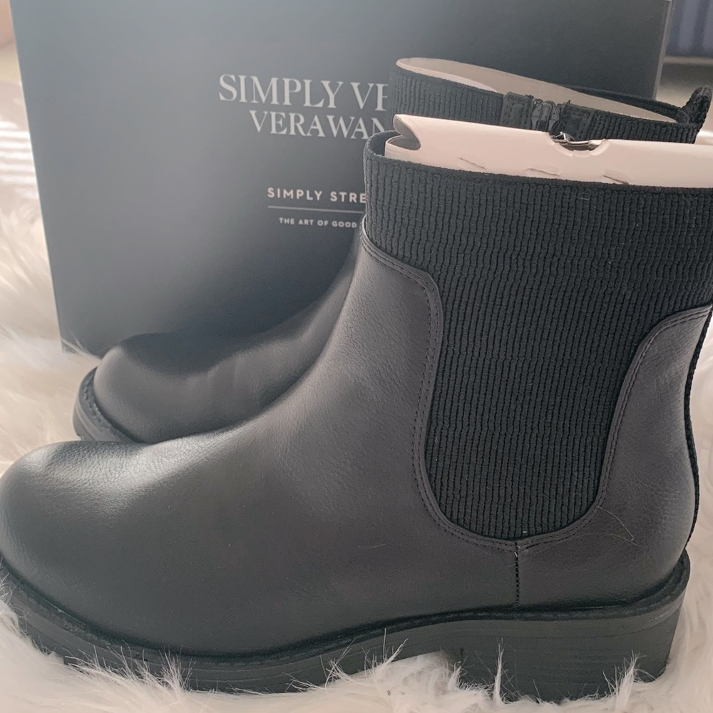 Simply Vera Vera Wang Madison Chelsea Boots